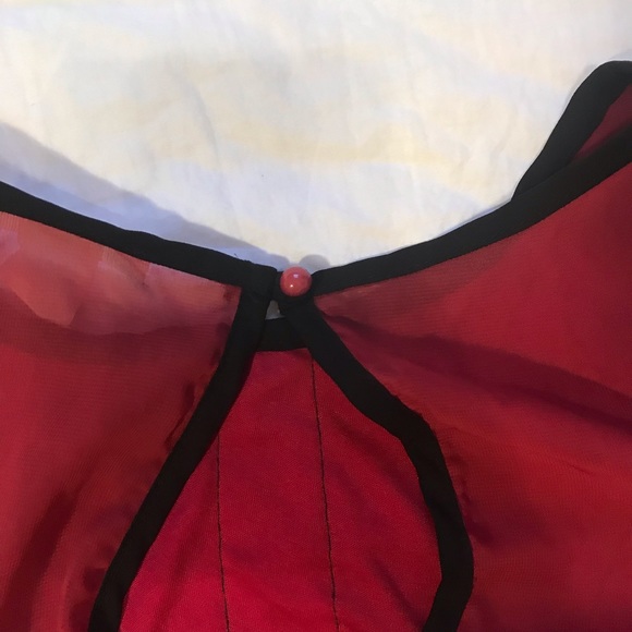 ❎SOLD❎ High-low red & black lace dress - Picture 7 of 7